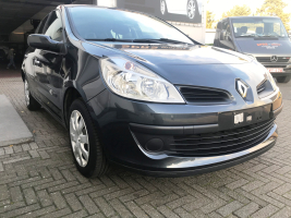 RENAULT CLIO 1,2 AUTOMAAT  26/04/2010  SLECHTS 58864 KM  3800 EURO