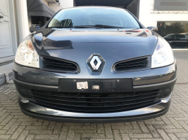 RENAULT CLIO 1,2 AUTOMAAT  26/04/2010  SLECHTS 58864 KM  3800 EURO