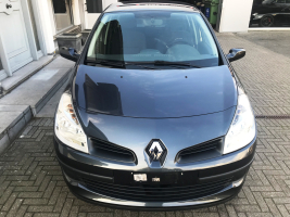 RENAULT CLIO 1,2 AUTOMAAT  26/04/2010  SLECHTS 58864 KM  3800 EURO