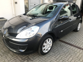 RENAULT CLIO 1,2 AUTOMAAT  26/04/2010  SLECHTS 58864 KM  3800 EURO