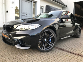 BMW M2  370 PK PRACHTWAGEN  SLECHTS 8,821 KM + GARANTIE