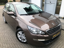 PEUGEOT 308 1,6HDI  NAVIGATIE / ALU / GARANTIE / 96.843 KM  / 8800 EURO