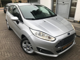 FORD FIESTA 1,0 BENZINE NIEUW MODEL /GEKEURD / 07/11/2013