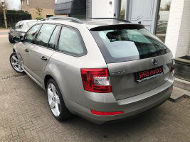 SKODA OCTAVIA  10/11/2015   110.400 KM GEKEURD VR VERKOOP