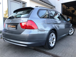 BMW 318 D TOURING 06/03/2012 LEDER+NAVIGATIE+CRUISE