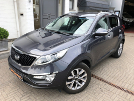 KIA SPORTAGE  23/06/2015  56.178 KM 1,7 CRDI  FULL OPTION LEDER / NAVI / PDC / CRUISE / ...