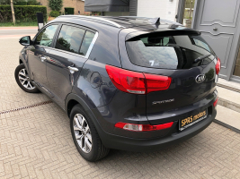 KIA SPORTAGE  23/06/2015  56.178 KM 1,7 CRDI  FULL OPTION LEDER / NAVI / PDC / CRUISE / ...