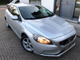 VOLVO V40 1,6D   15/11/2012   118.637 KM