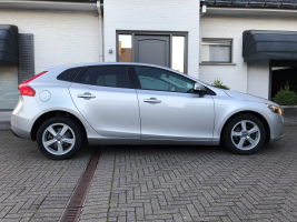 VOLVO V40 1,6D   15/11/2012   118.637 KM