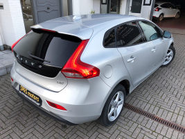 VOLVO V40 1,6D   15/11/2012   118.637 KM