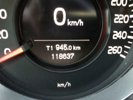 VOLVO V40 1,6D   15/11/2012   118.637 KM